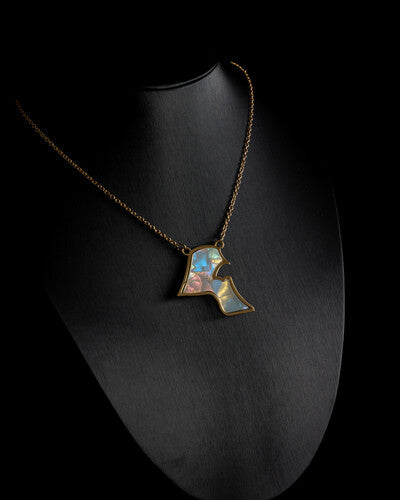 قلب صدف مطلي ذهب خريطة الكويت